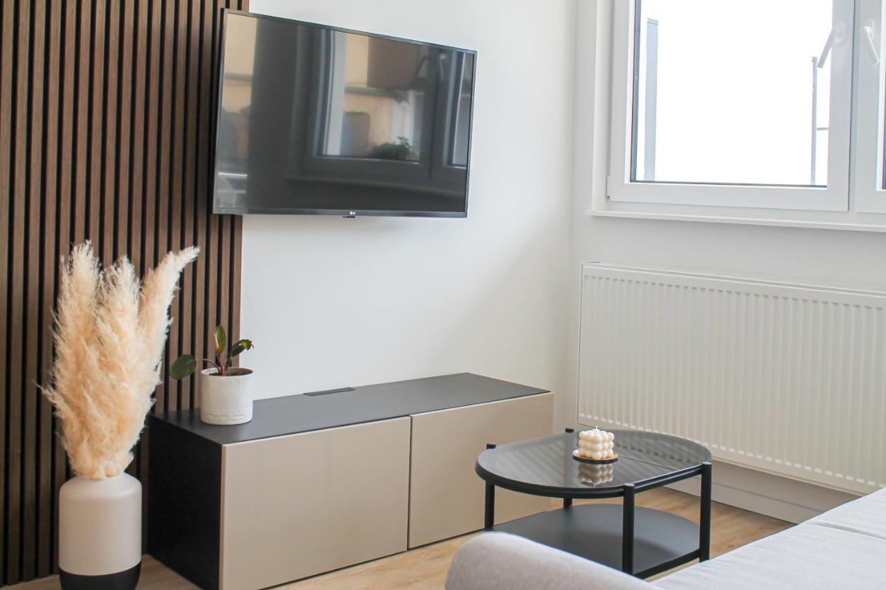 Special Apartment - Stadtnah, Balkon, Parkplatz, E-Ladestation, Gitterbox Fuer Fahrraeder, Fitnessstudio 科布倫茨 外观 照片